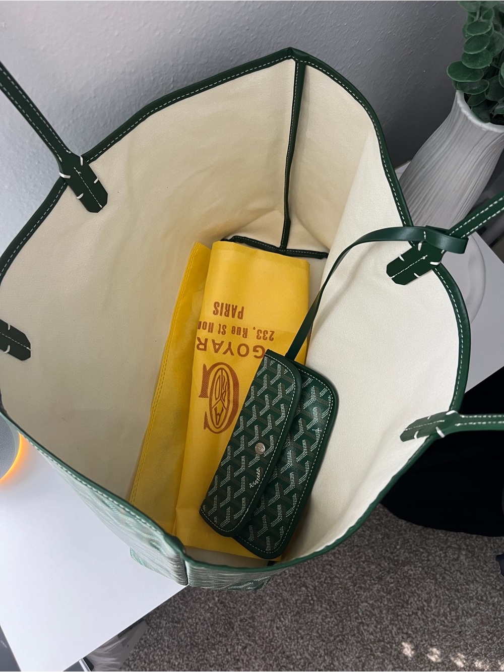 Green Patterned Tote Bag with Matching Pouch - Classic Elegant Tote - Picture 4 of 4